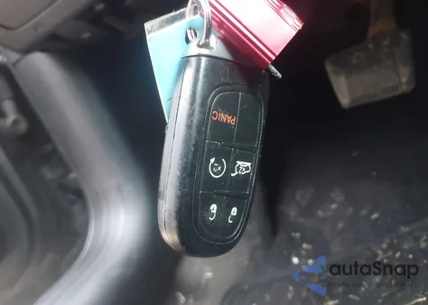 2014 Jeep Cherokee Latitude z USA, uszkodzony, nr VIN 1C4PJMCB8EW146912